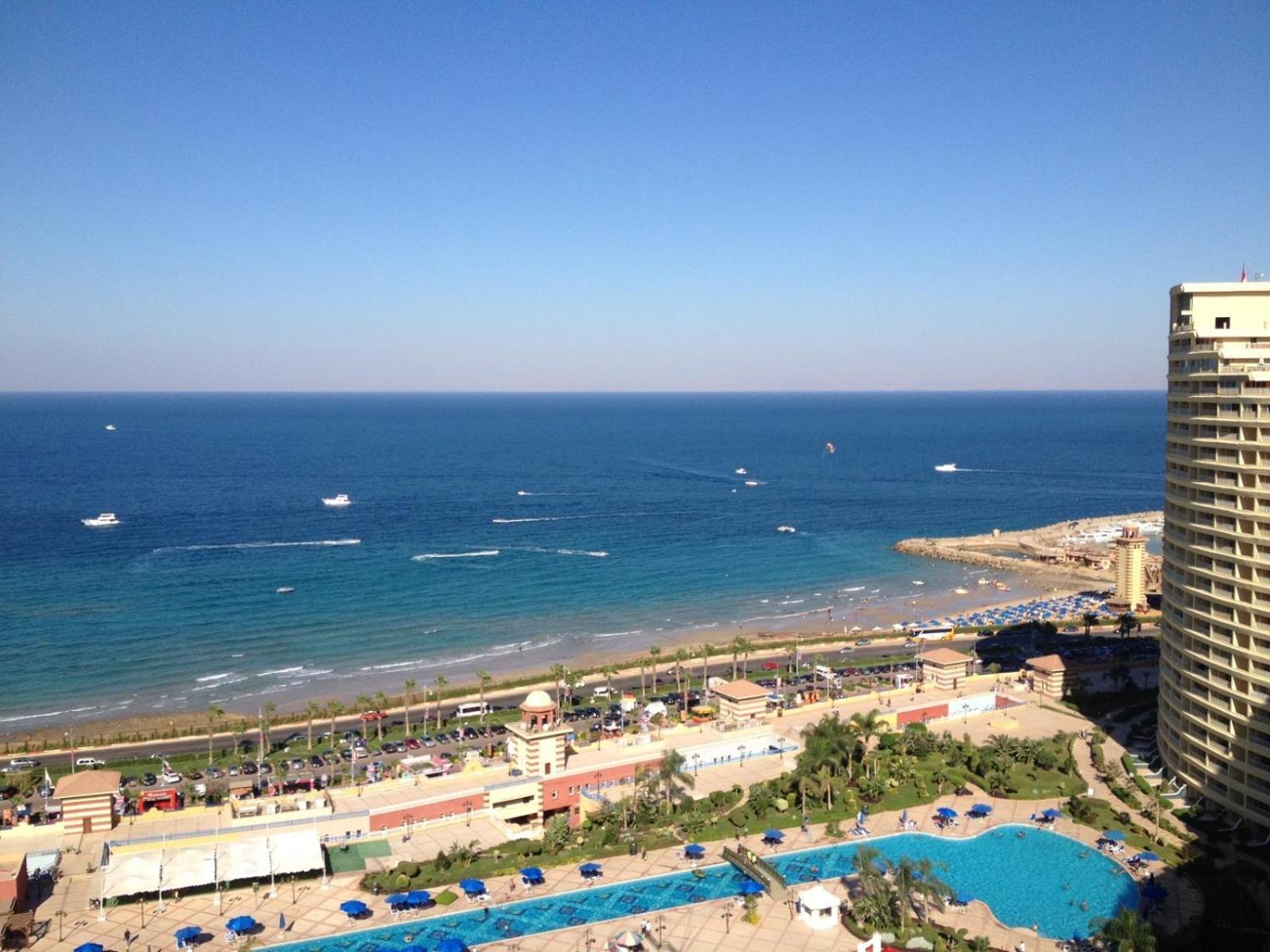 Porto Sokhna Pyramids Apartments Powered By Amer-Group Family Only Ain Suchna Exterior foto